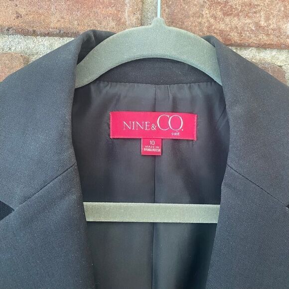 Nine & Co 2 Button 2 Pocket Blazer and Skirt Suit Set - Picture 2 of 15